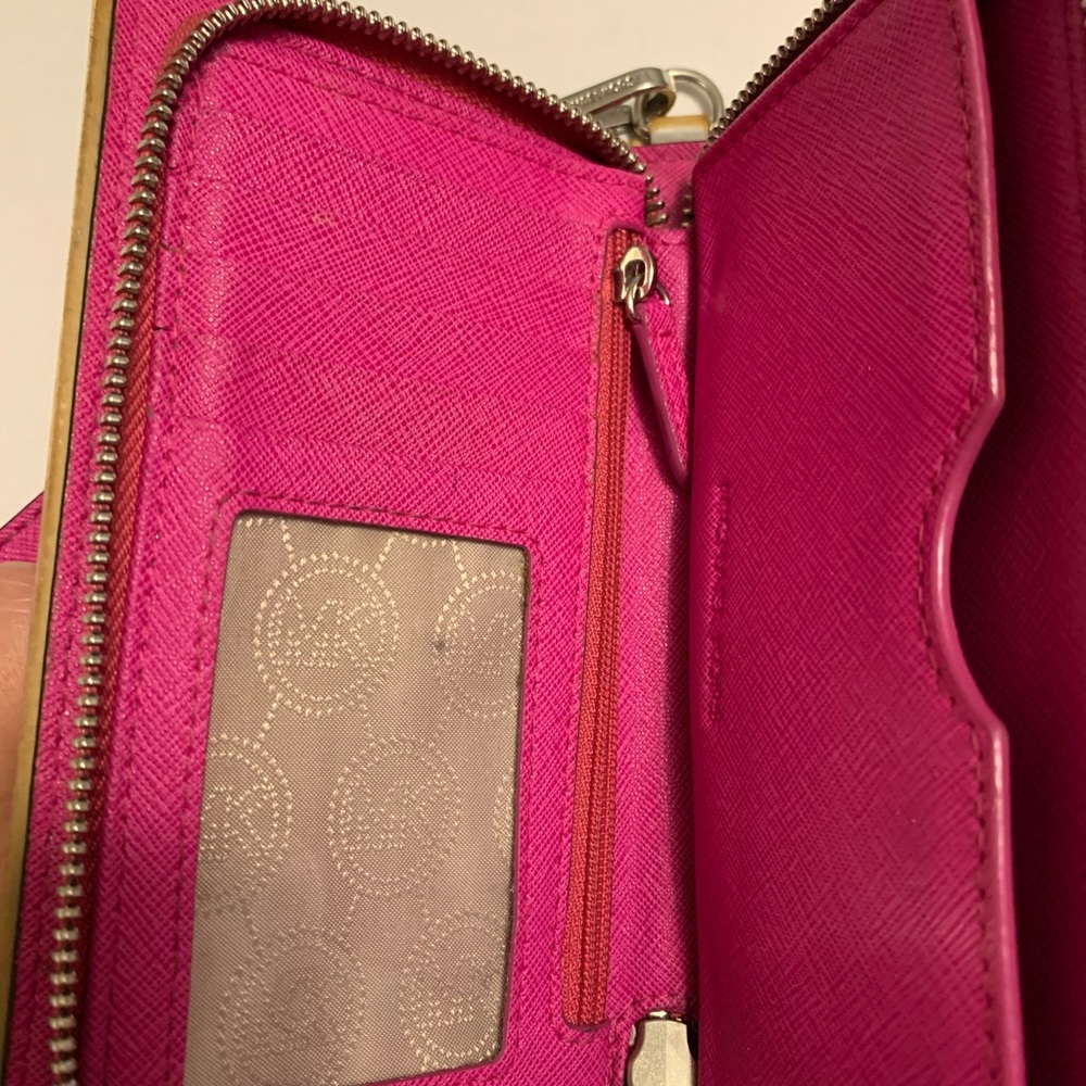 Michael Kors wristlet wallet - Picture 7 of 10